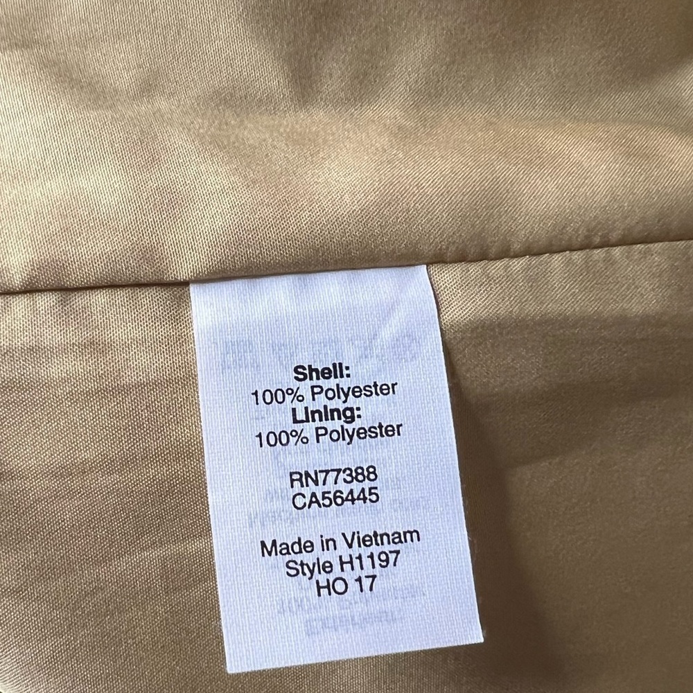 ⭐️J. Crew Fleece Vest - Picture 8 of 8